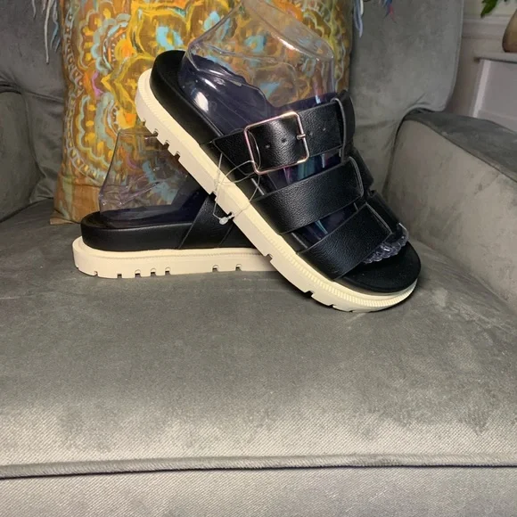 MIA Black Slide Sandals - Picture 4 of 8